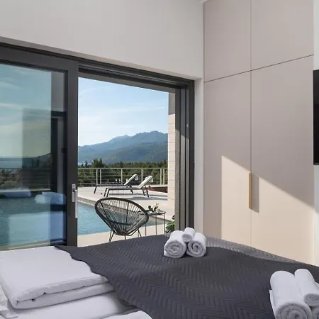 Serenity, Heated Pool, Jacuzzi, Sea View Maslenica