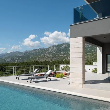 Villa Serenity, Heated Pool, Jacuzzi, Sea View *