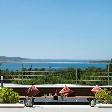 Serenity, Heated Pool, Jacuzzi, Sea View * Maslenica