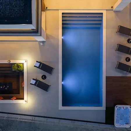 Villa Serenity, Heated Pool, Jacuzzi, Sea View *